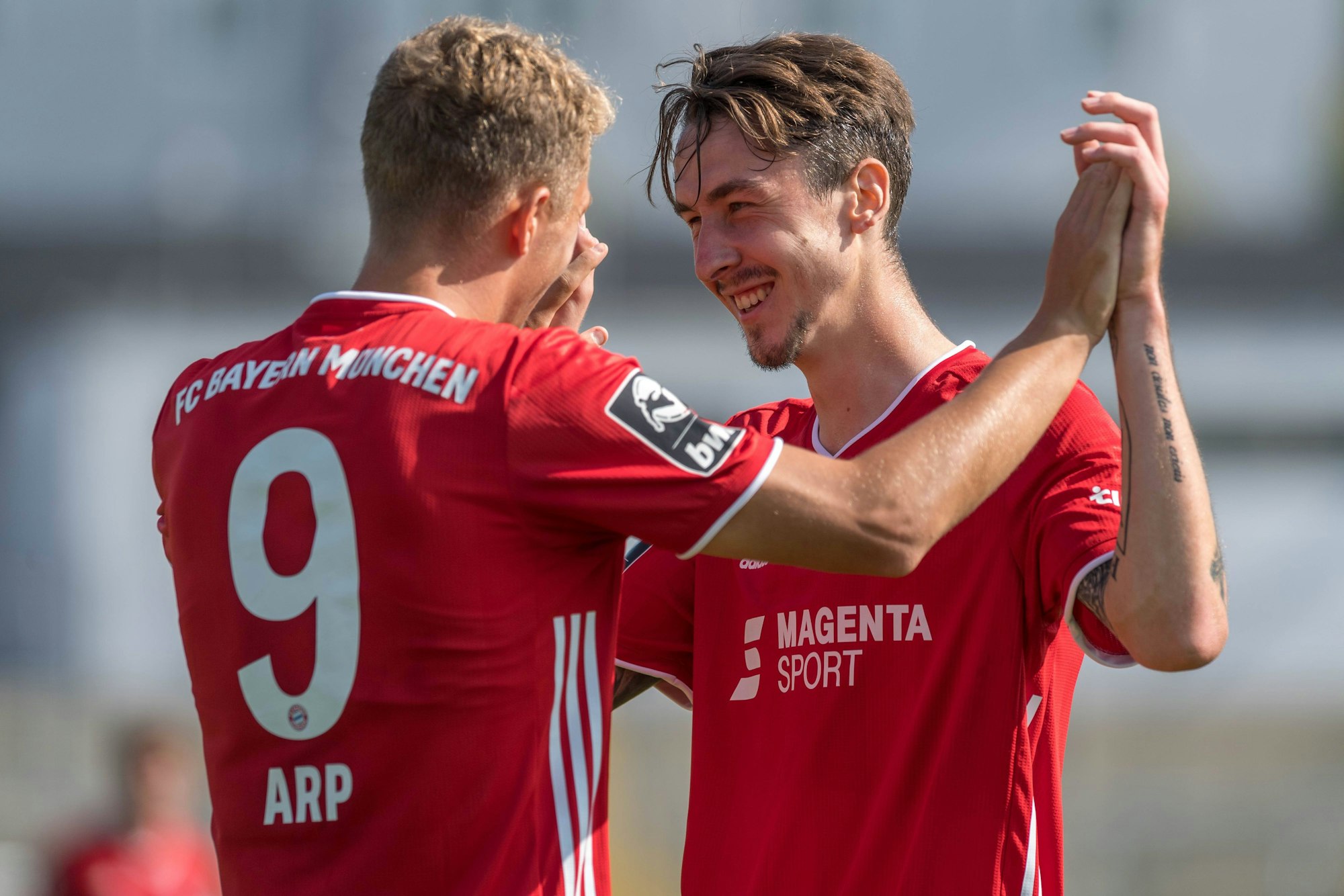 Adrian Fein (r.) am 19. September 2020 jubelt mit Fiete Arp