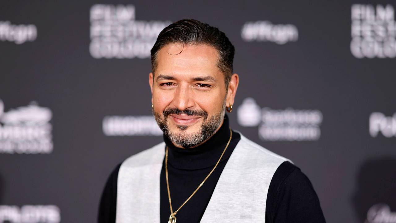 Gianni Jovanovic im Oktober 2023 beim NRW-Medienpreis für entwicklungspolitisches Engagement im Rautenstrauch-Joest Museum in Köln