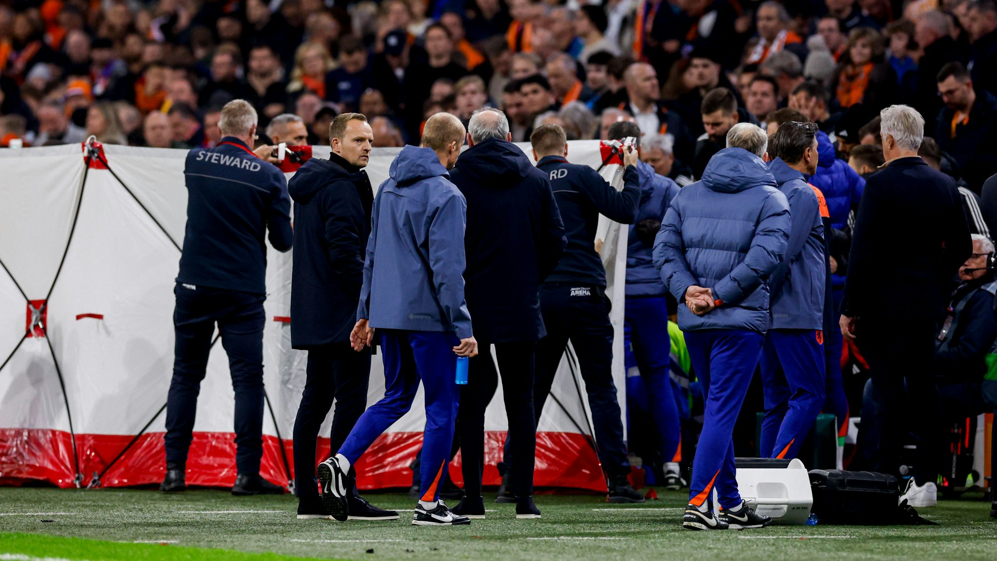 Medizinischer Notfall beim Spiel zwischen den Niederlanden und Ungarn in der Nations League