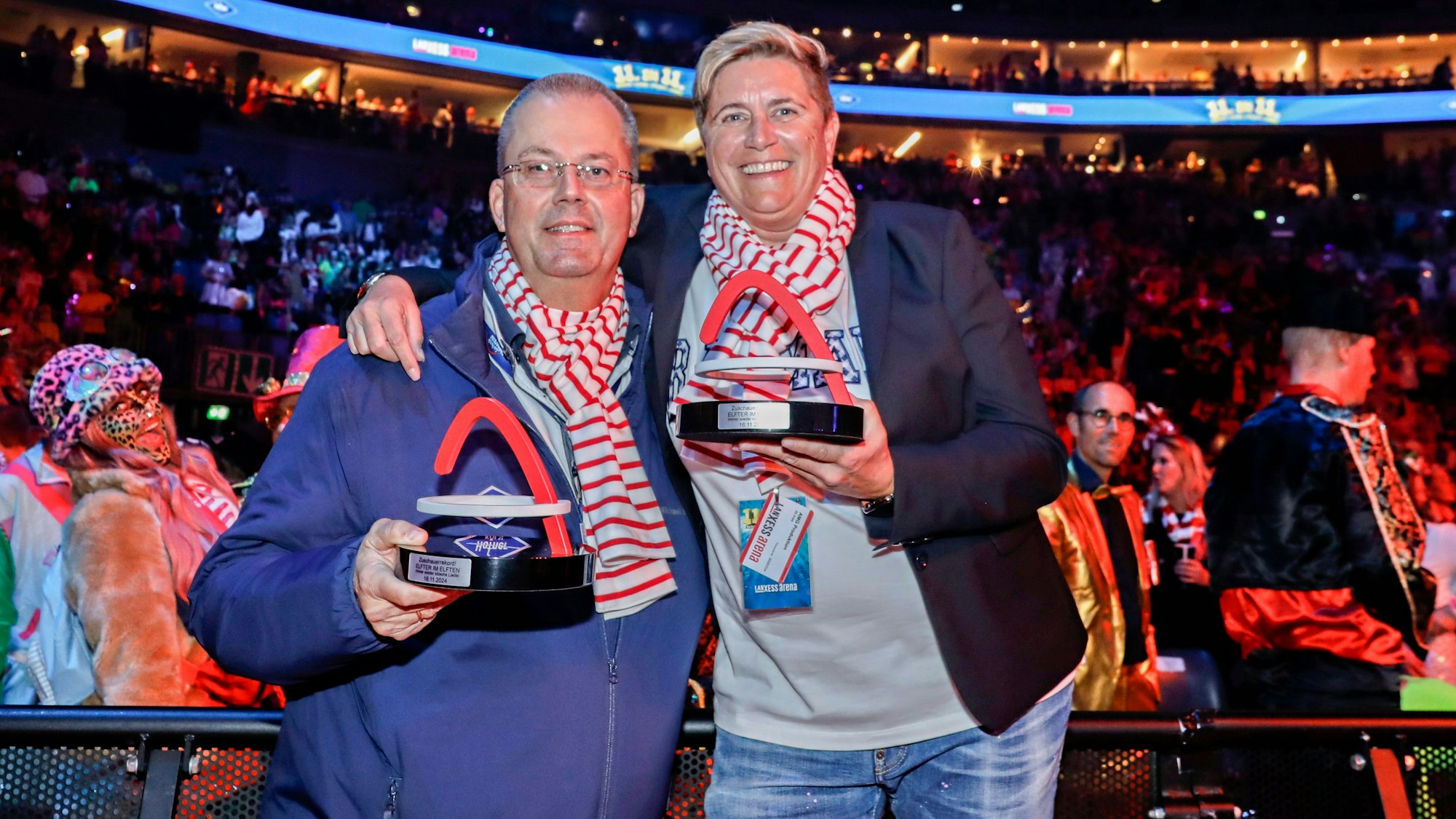 Nathalie Drmota und Michael Burgmer mit Arena-Award.