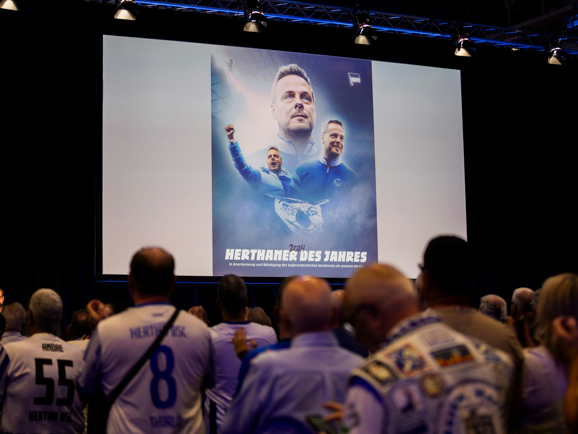 Der ehemalige und plötzlich verstorbene Präsidenten von Hertha BSC Kay Bernstein wird bei der Mitgliederversammlung von Hertha BSC im CityCube der Messe Berlin als „Herthaner des Jahres 2024“ geehrt.