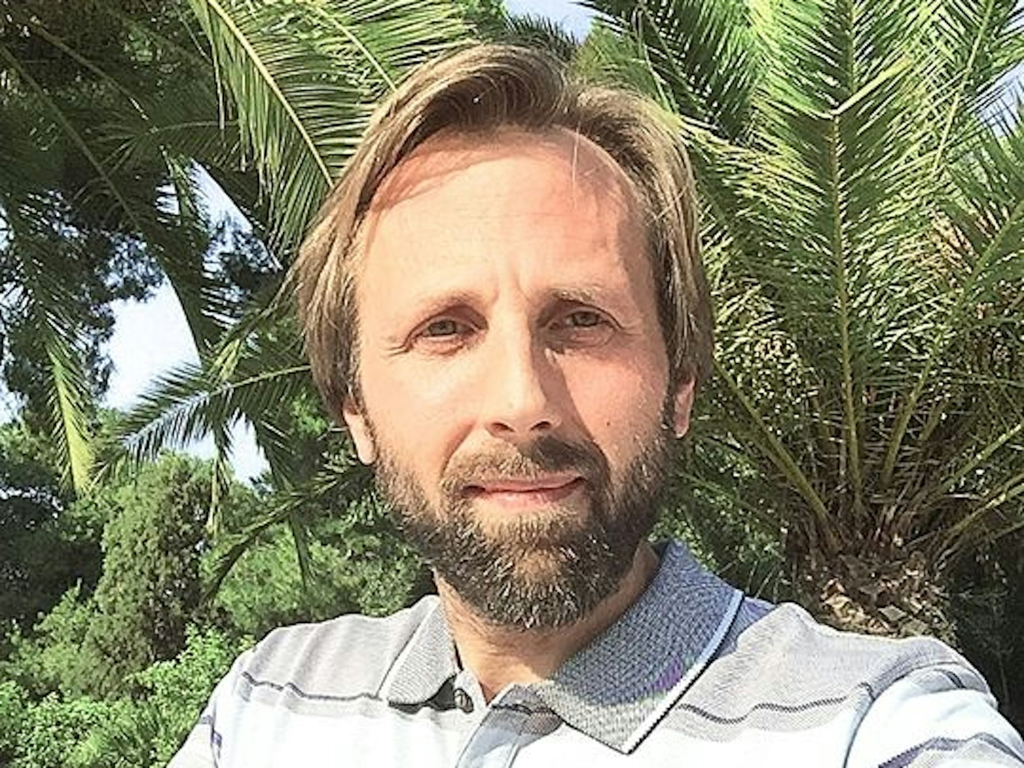 Der Autor Thomas Lojek auf einem Selfie.