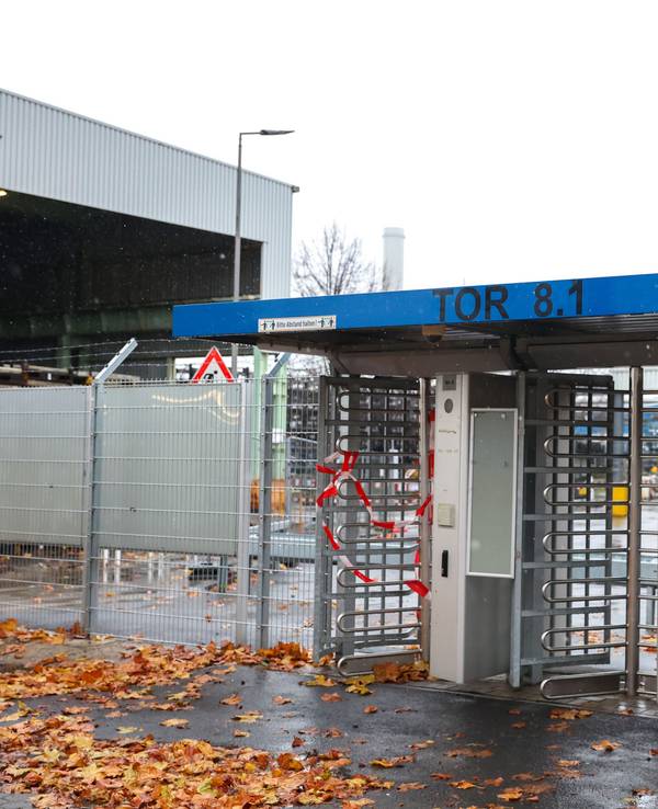 Ford plant massive Einschnitte in Köln. Das Tor 8 am 20. November 2024