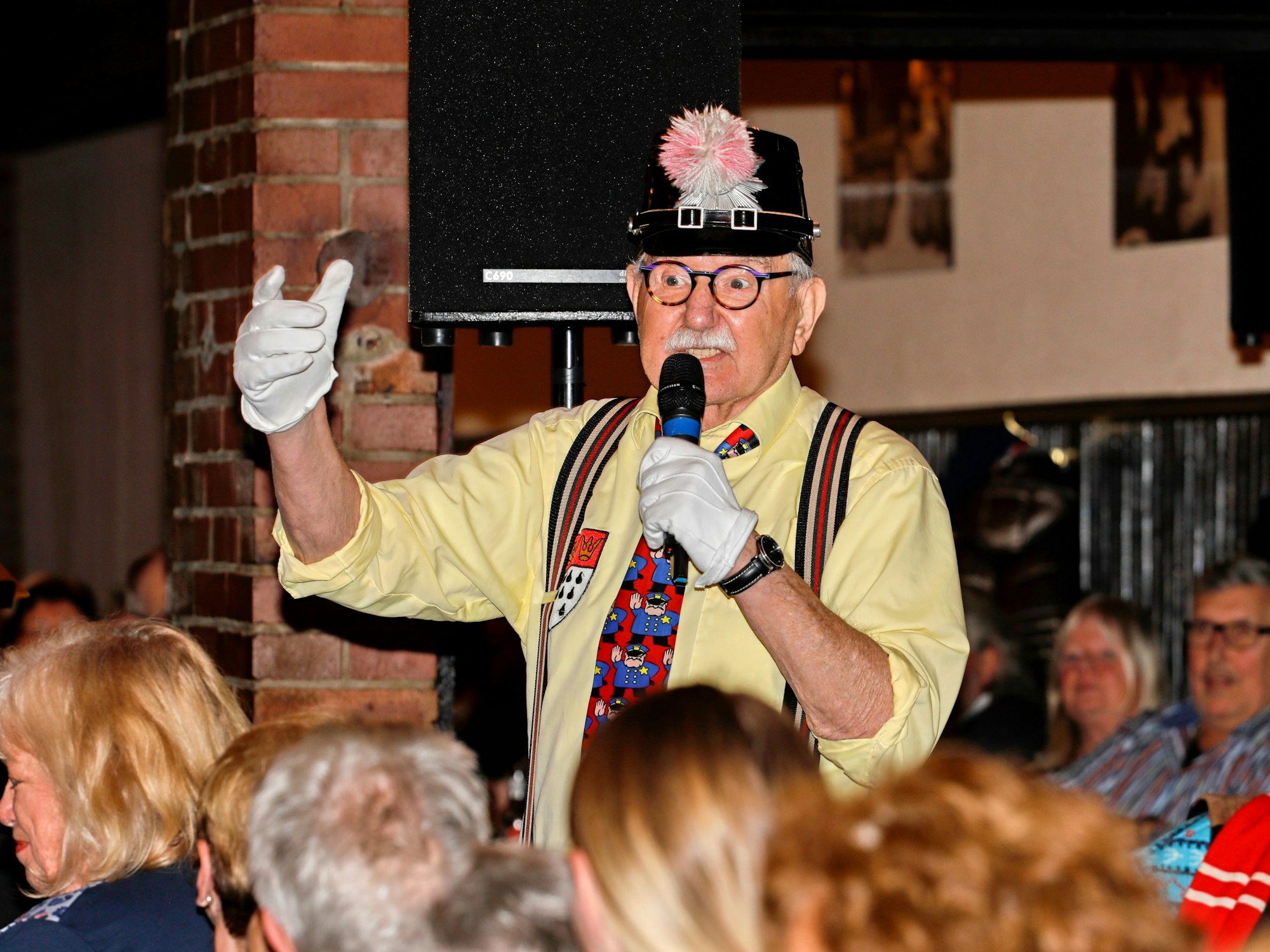Jupp Menth erzählt in seiner Paraderolle.