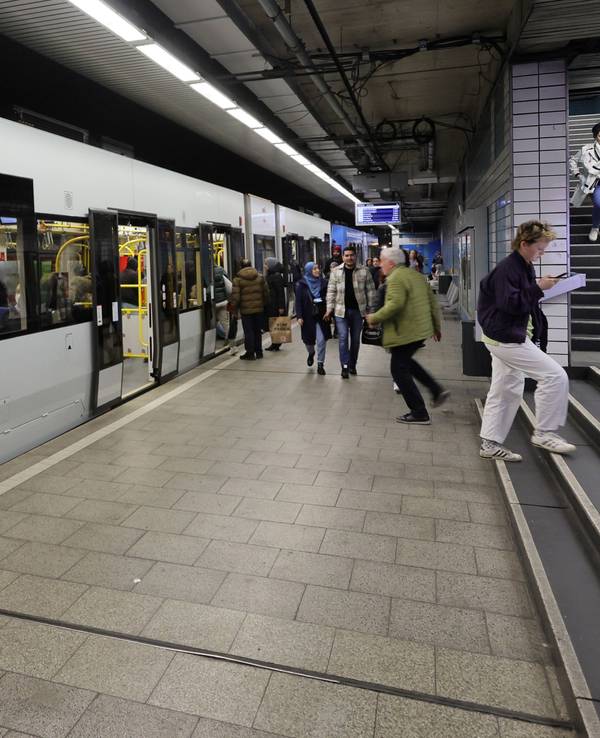 Die Haltestelle Kalk Post am 22. März 2023