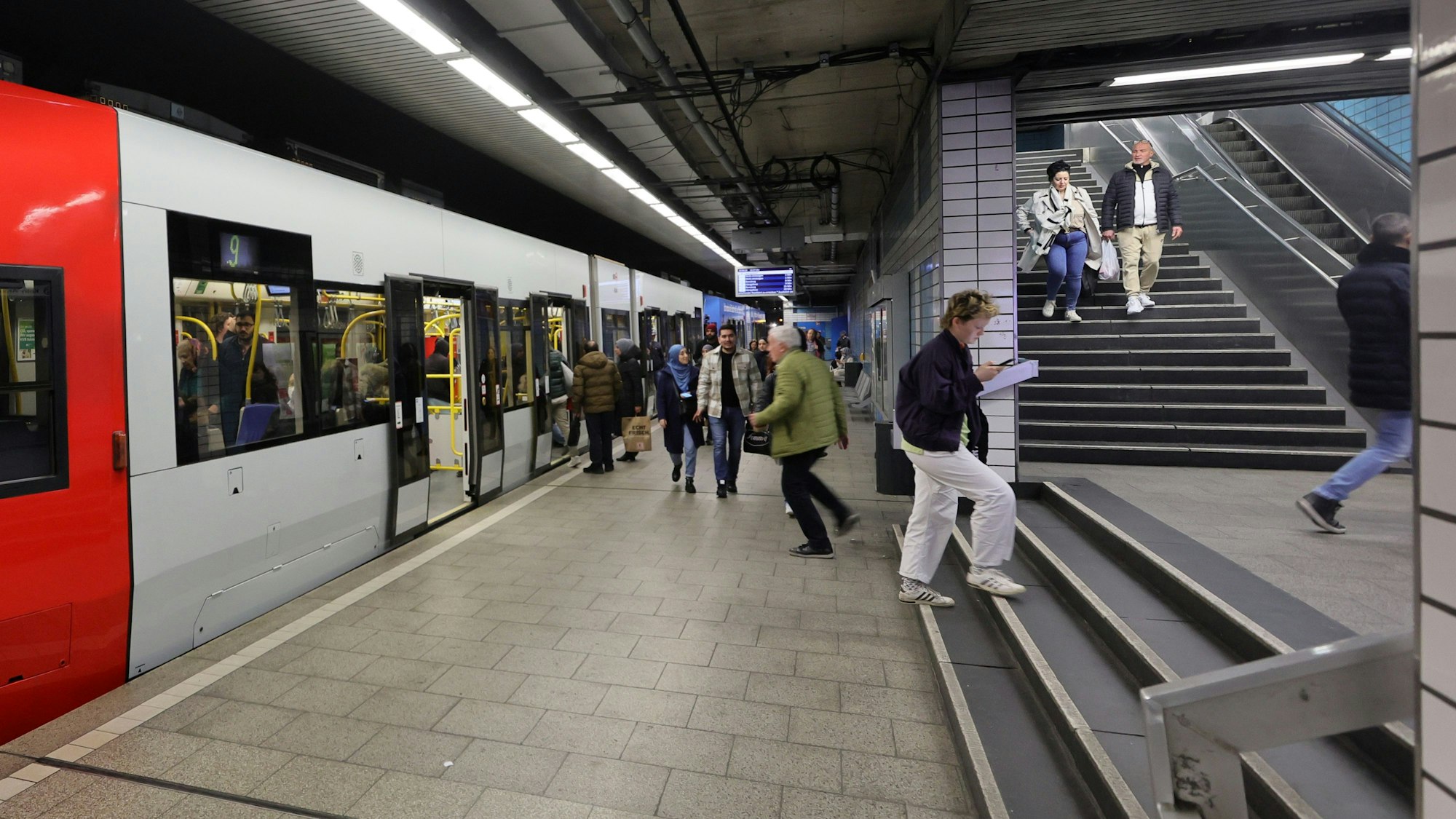 Die Haltestelle Kalk Post am 22. März 2023