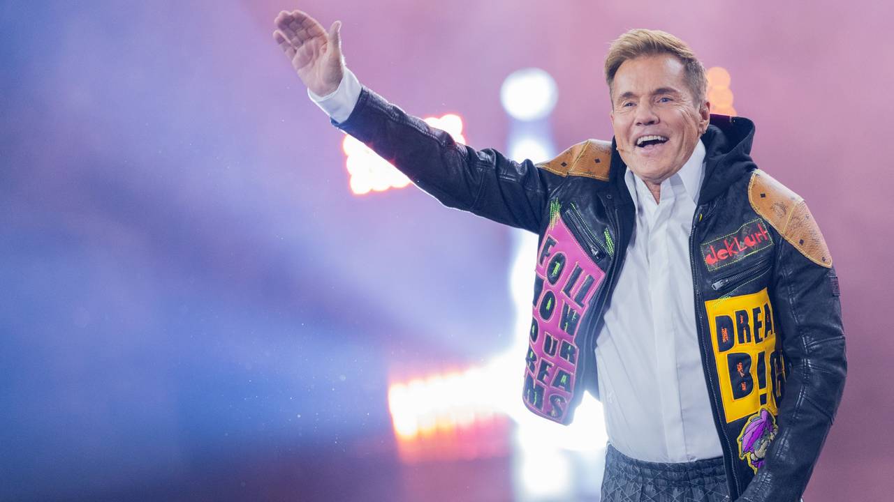 Dieter Bohlen, Jurymitglied, steht im Finale der RTL Castingshow „Deutschland sucht den Superstar" im Coloneum auf der Bühne.