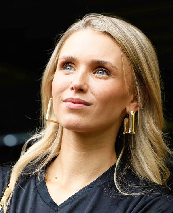 Scarlett Gartmann-Reus beim BVB-Abschied ihres Mannes.
