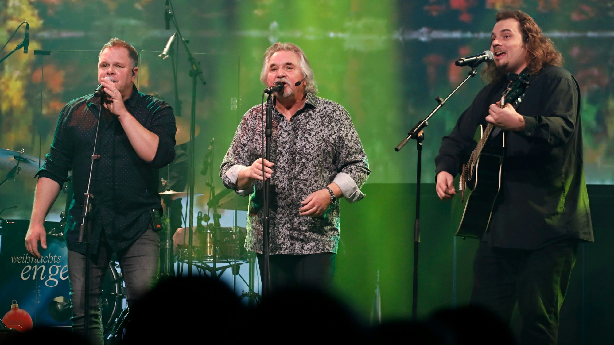 Ilja Engel, Papa Tommy und Enkel Robin Duns auf der Bühne.