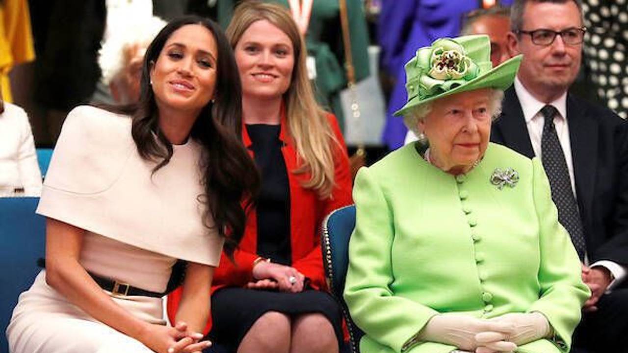 Das Foto zeigt Herzogin Meghan (li.) und Queen Elizabeth II. bei einem gemeinsamen Auftritt im Juni 2018.