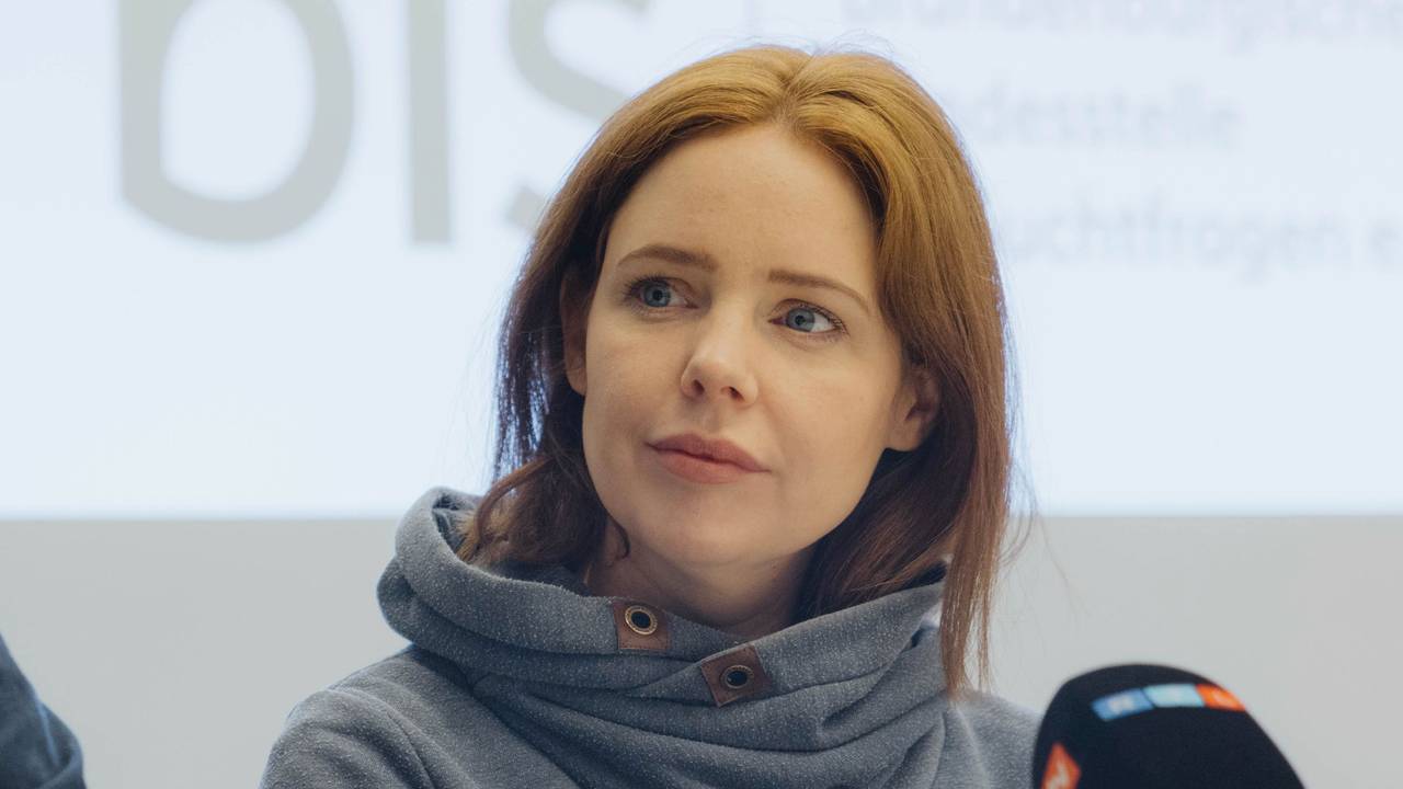 GZSZ-Schauspielerin Olivia Marei spricht bei einer Pressekonferenz. Olivia Marei will mit ihrer Rolle der schmerzmittelabhängigen Toni Ahrens betroffenen Menschen Mut machen.