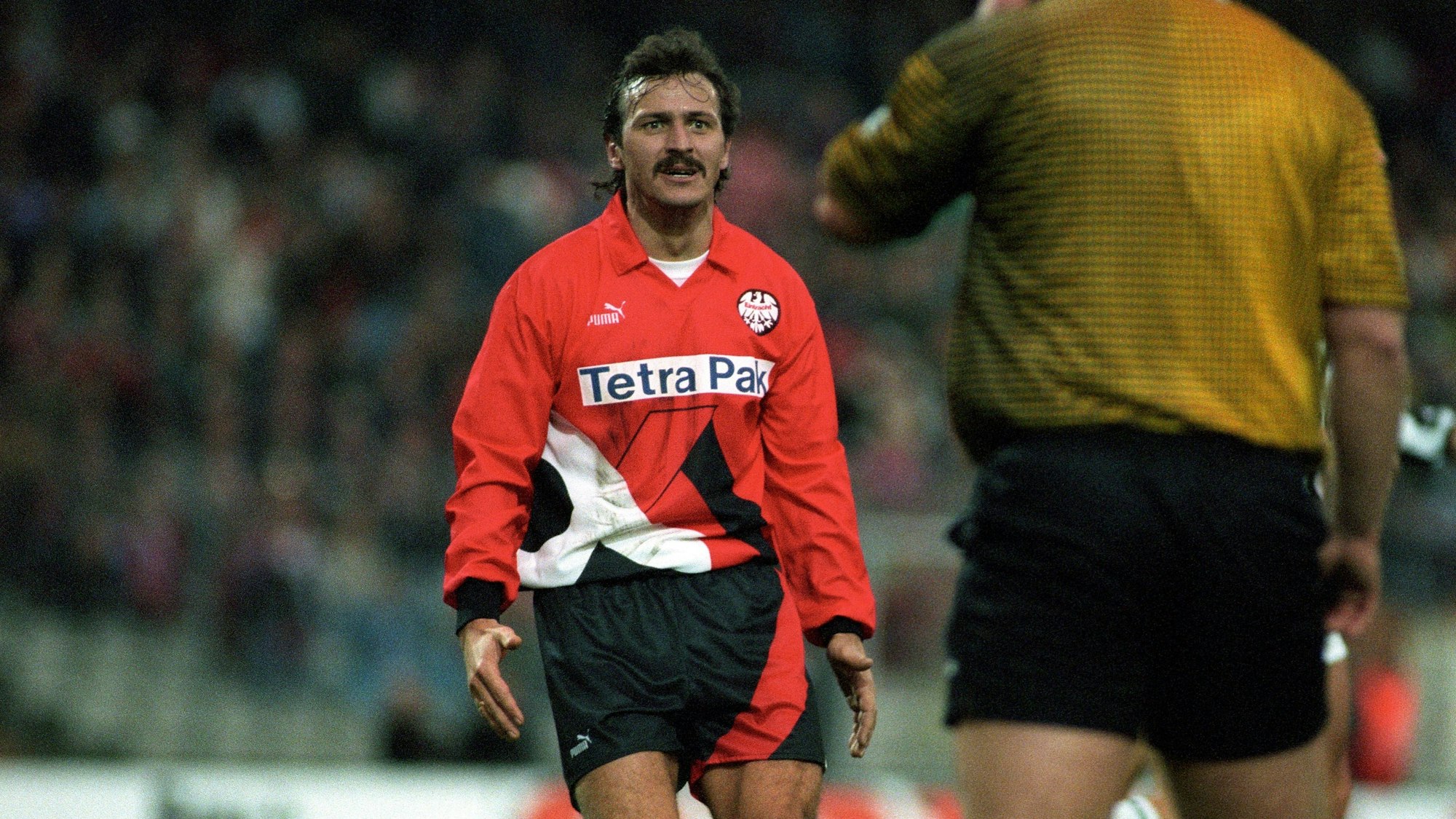 Jan Furtok bei einem Europapokalspiel mit Eintracht Frankfurt.