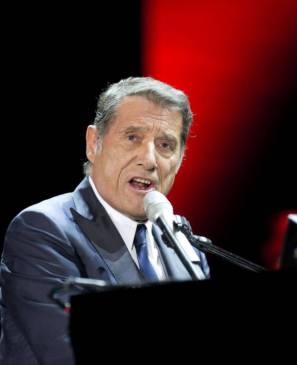 Im Rahmen einer Deutschlandtournee gibt der Sänger Udo Jürgens in der O2-World in Berlin ein Konzert.