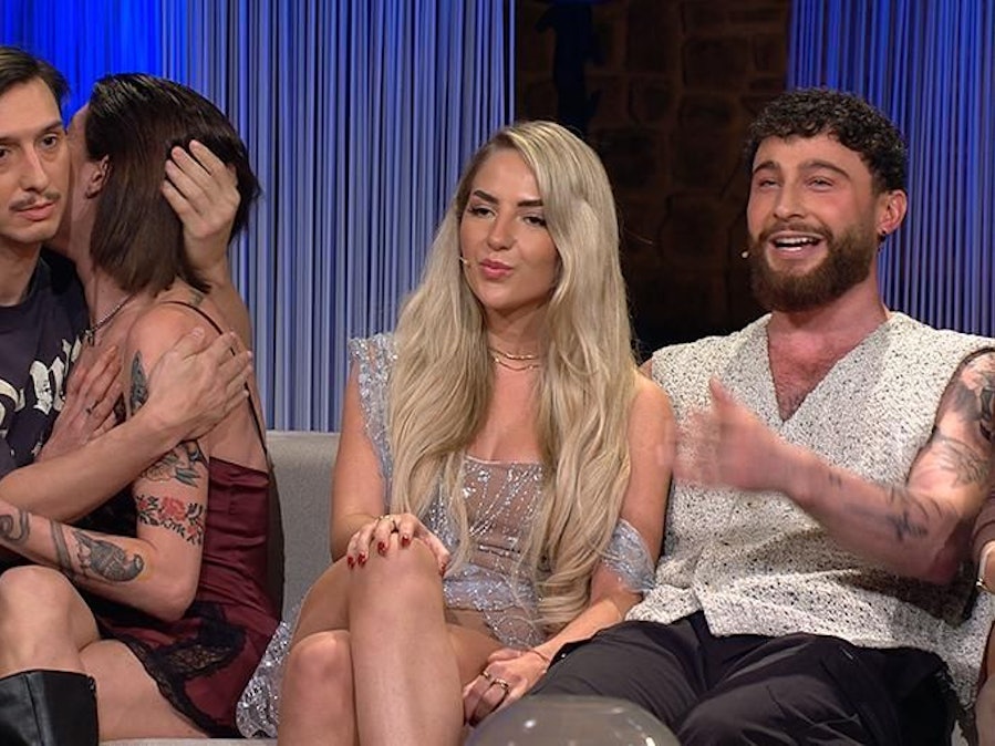 V.l.: Jakob, Tessa, Emma und UmutV.l.: Jakob, Tessa, Emma und Umut beim Wiedersehen von „Das Sommerhaus der Stars“.