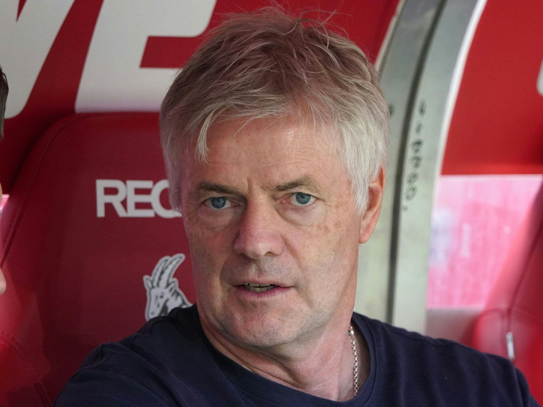 ARD-Kommentator Tom Bartels am 11. Mai 2024 vor dem Spiel des 1. FC Köln gegen Union Berlin.