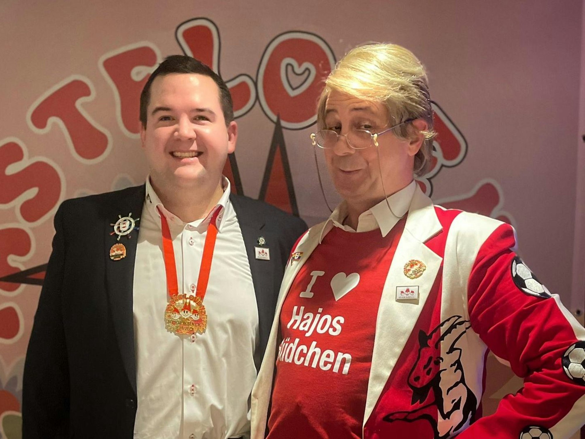 Jan-Hendrik Hüttermann und Vize-Präsident Hajo Päffgenrath.