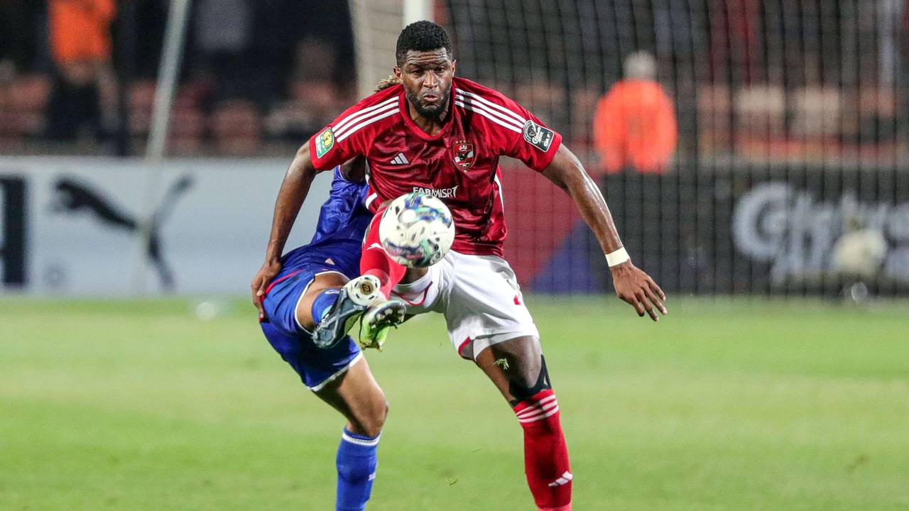 Anthony Modeste für Al Ahly am Ball.