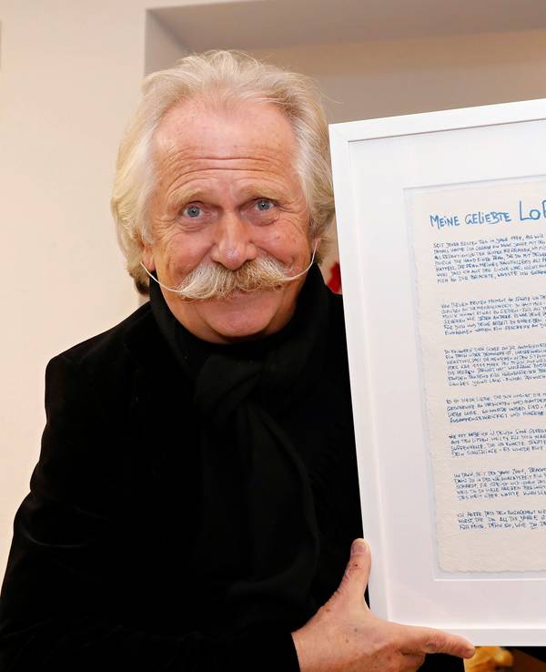 Henning Krautmacher mit seinem Brief an „LoRe“.
