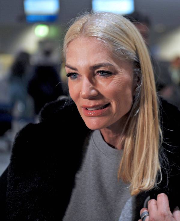 Sarah Kern, hier am 10. Januar 2024 am Frankfurter Flughafen vor ihrer Teilnahme am Dschungelcamp.