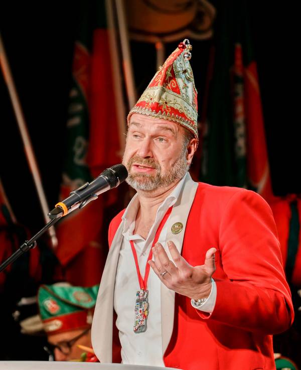 Volker Weininger als Sitzungspräsident.