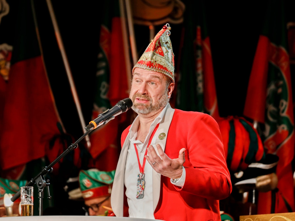 Volker Weininger als Sitzungspräsident.