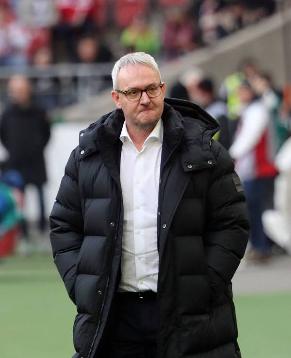 Alexander Wehrle kommt ins Stadion.