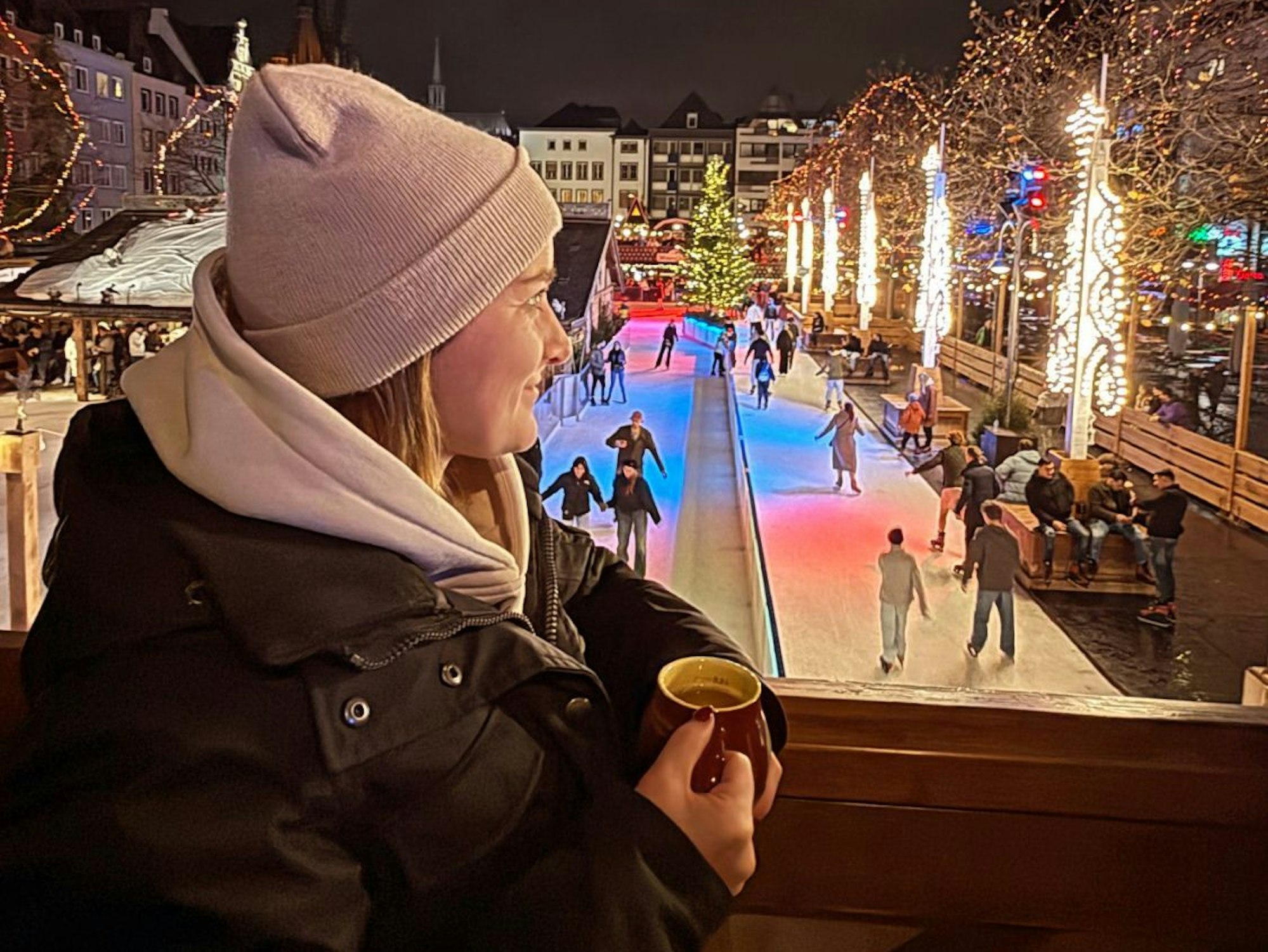 Julia Cremer auf ihrem Lieblings-Weihnachtsmarkt in Köln.