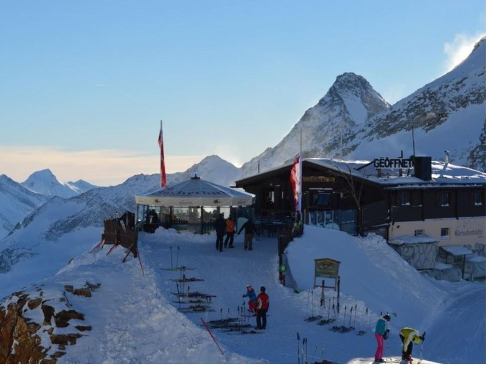 Gletscherhütte am Hintertuxer Gletscher auf 3075 Metern Seehöhe
