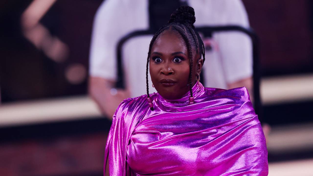 Motsi Mabuse, Jurymitglied, steht in der RTL-Tanzshow „Let's Dance“ im Coloneum.