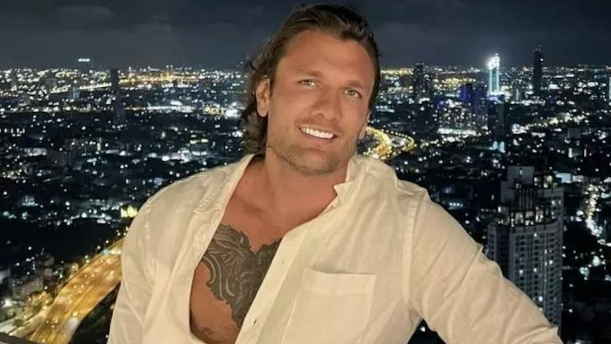 Erotikdarsteller Valentine (28) aus der Ukraine hat es geschafft, sich im asiatischen Raum einen Namen als Porno-Star zu machen.