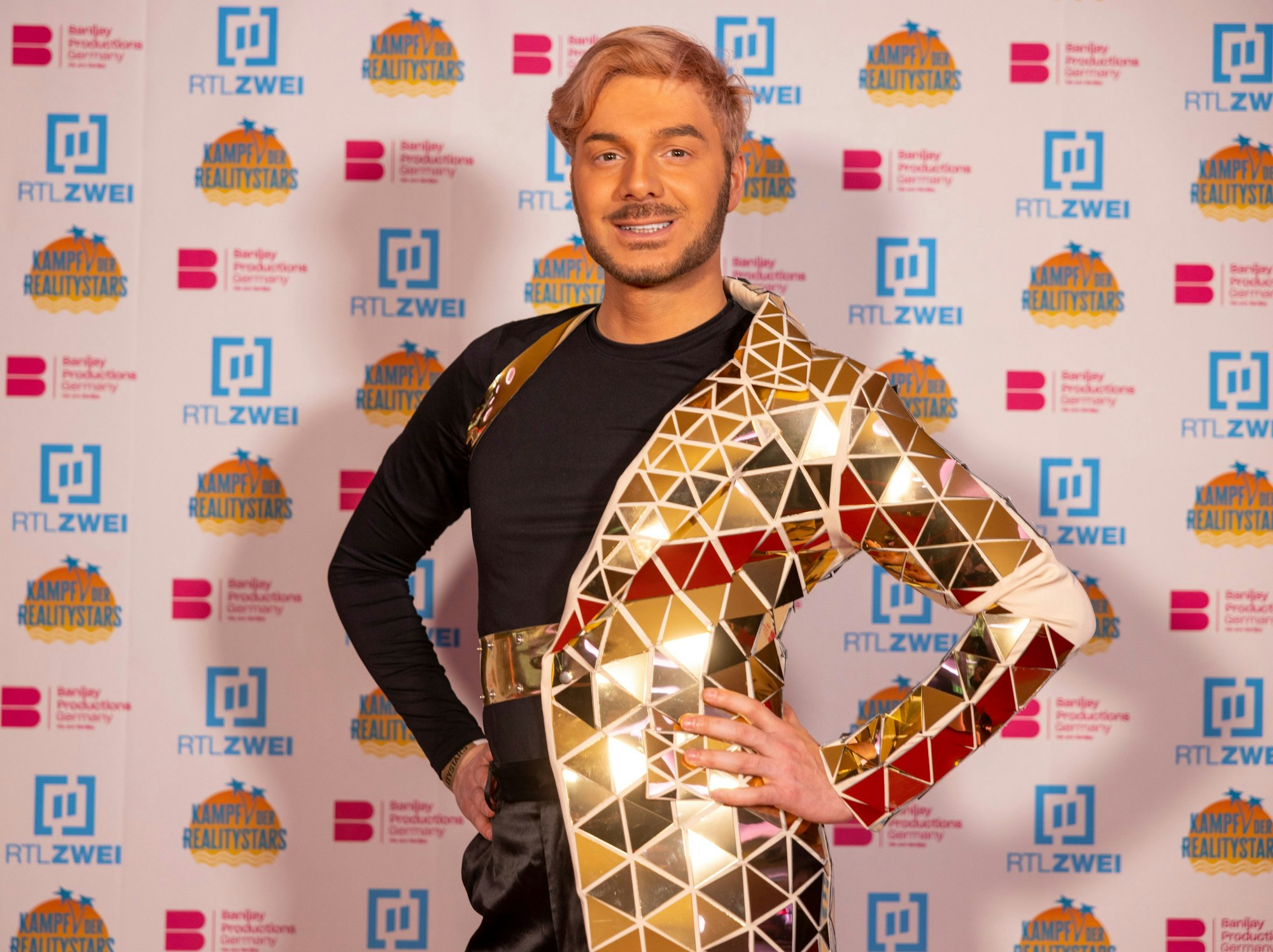 Der Reality-TV-Darsteller Sam Dylan kommt zum Screening der neuen Staffel „Kampf der Realitystars“.