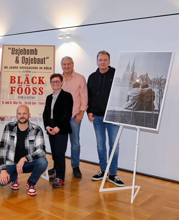 Die Bläck Fööss in der Flora vor ihrer Revue „Usjebomb & Opjebaut“.