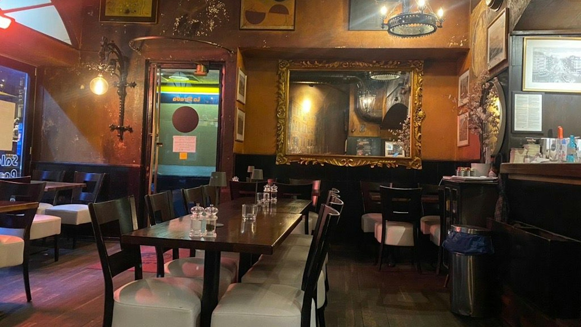 Das „La Strada“ auf dem Hohenzollernring.