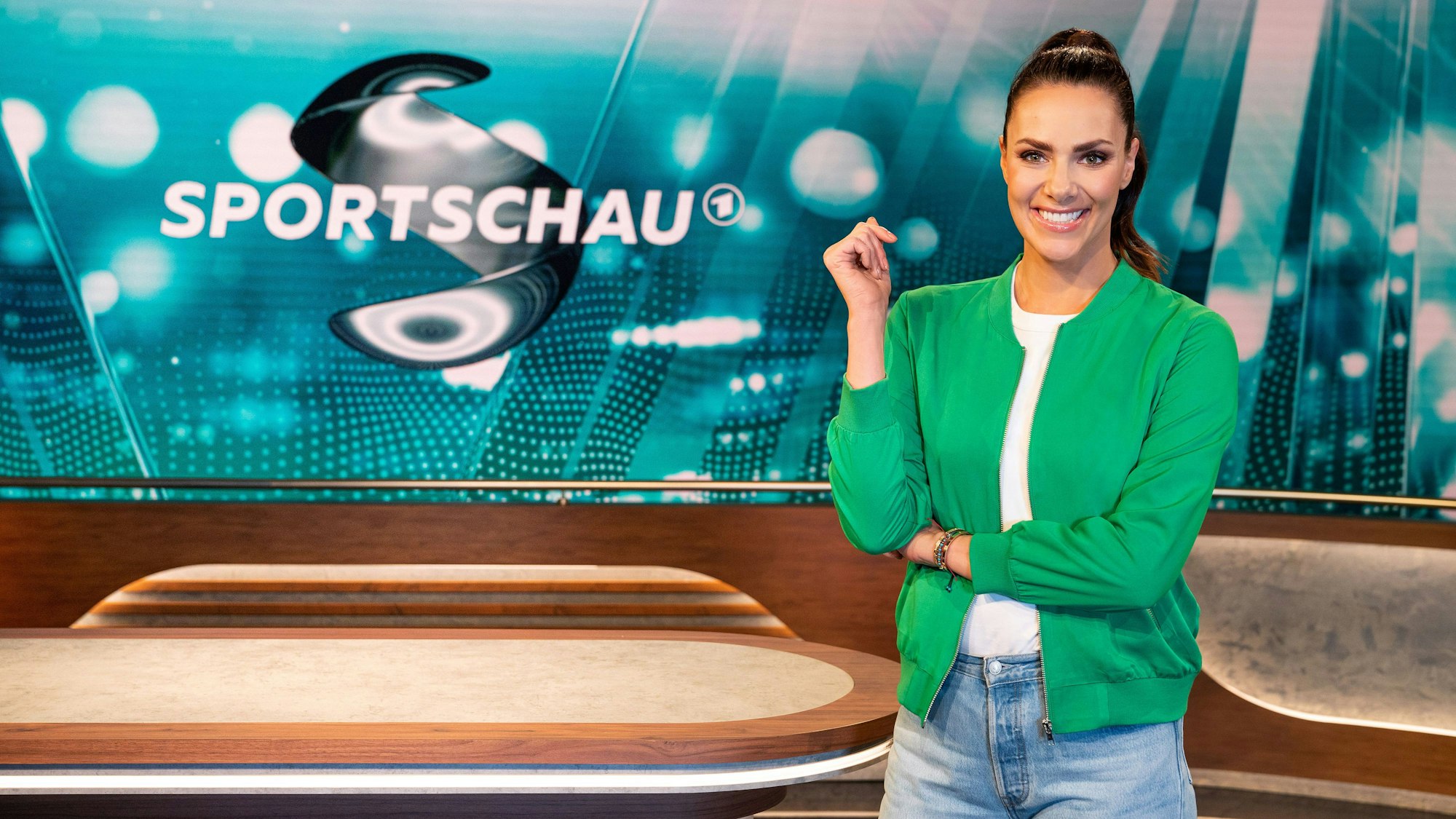 Das Foto zeigt Esther Sedlaczek, Moderatorin der ARD-Sportschau. Jetzt wird das Team verstärkt.