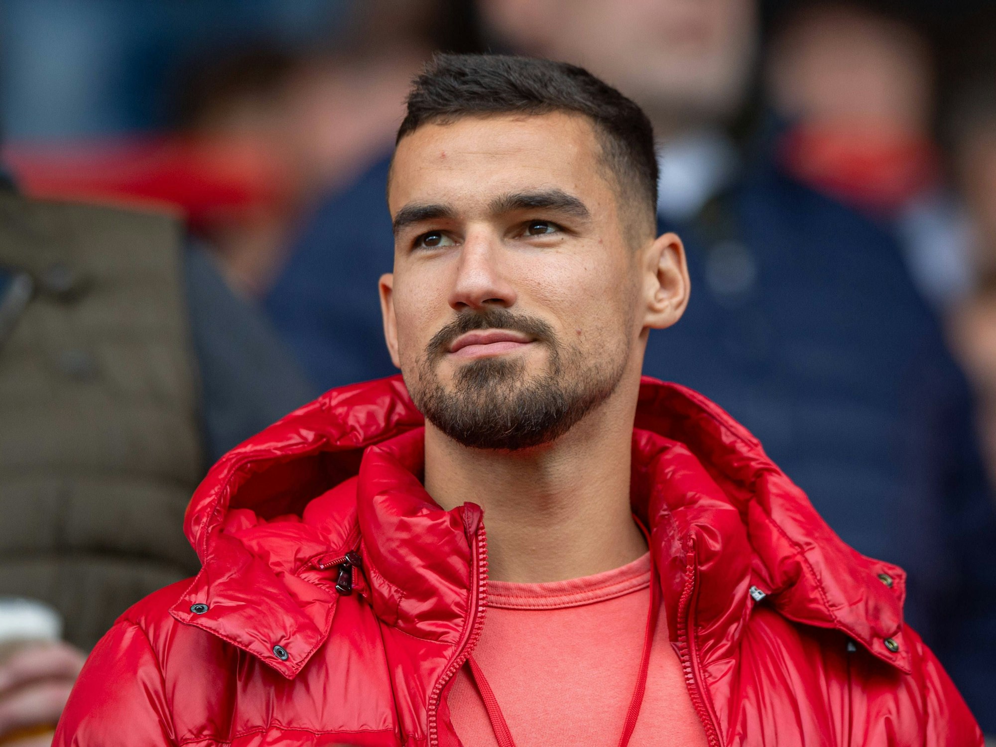 Ivan Prtajin (1. FC Union Berlin) auf der Tribüne.
