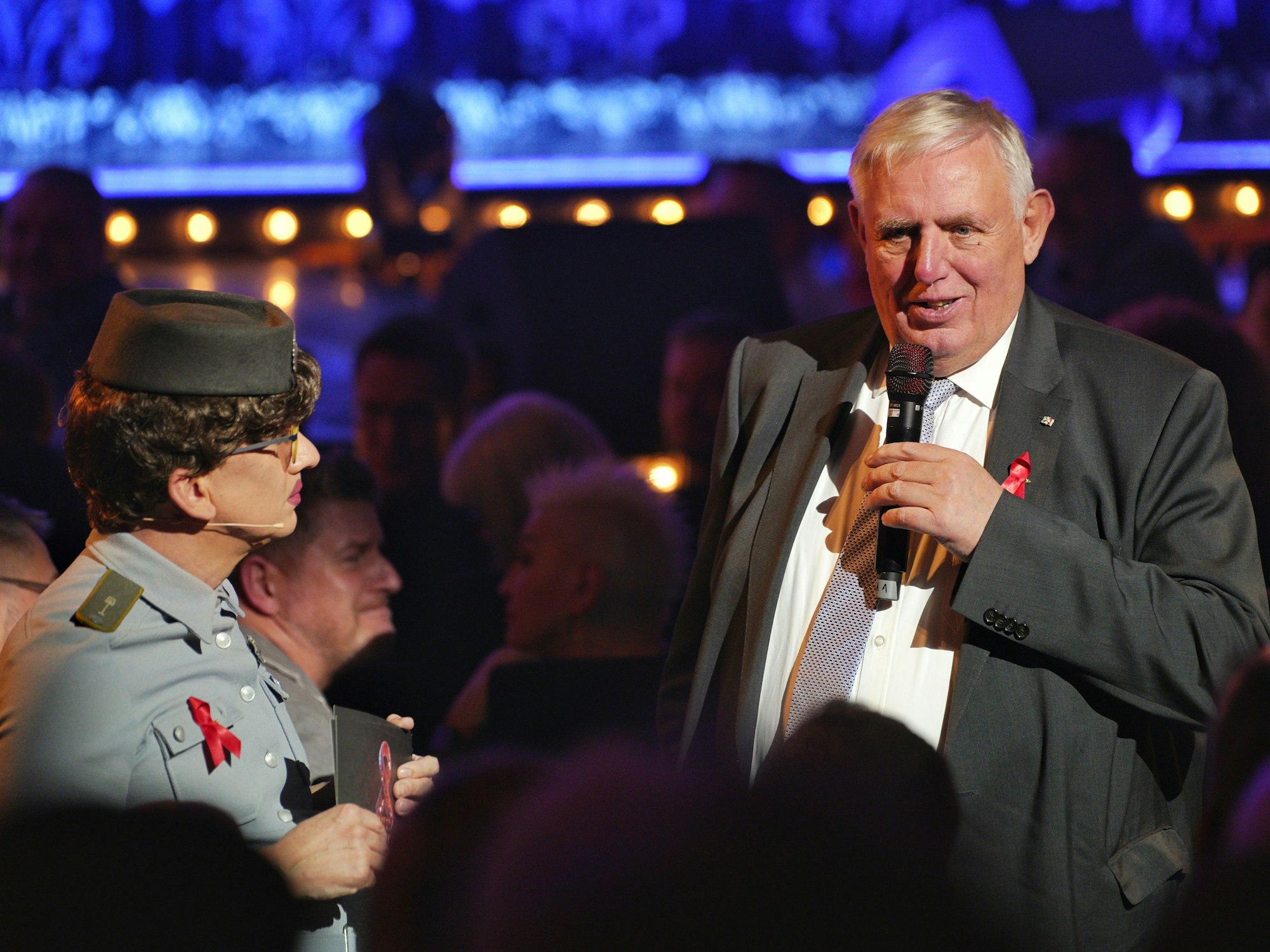 Karl-Josef Laumann im Gespräch mit Erika Laste.