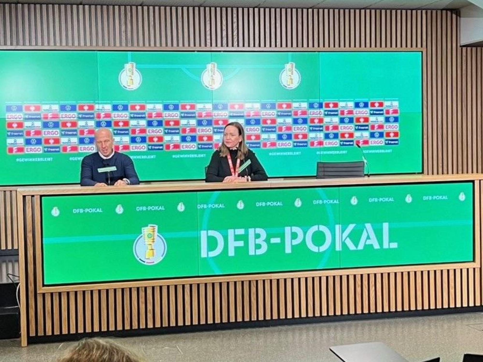 FC-Trainer Gerhard Struber bei der Pressekonferenz nach dem Sieg über Hertha im Pokal.
