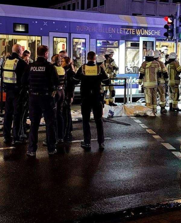Verkehrsunfall Aachener Straße Köln