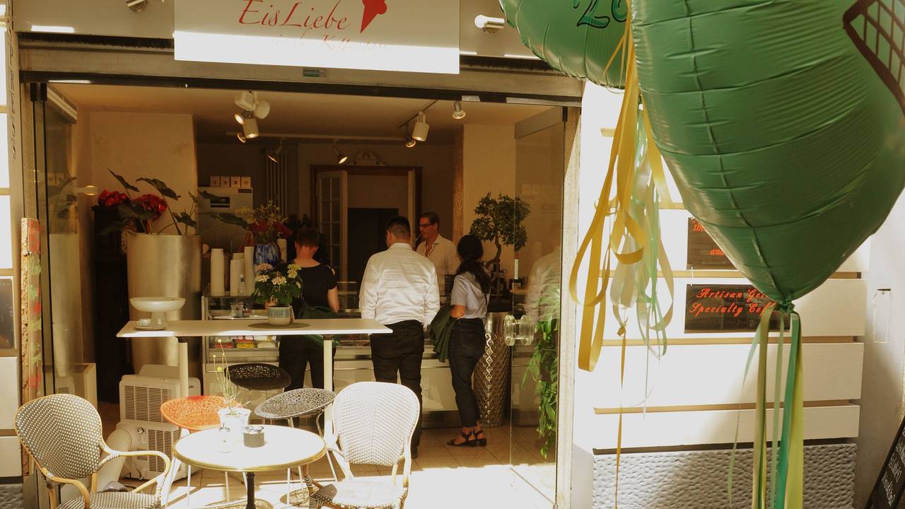 Blick in die Eisdiele Eisliebe in der Kölner Kettengasse.