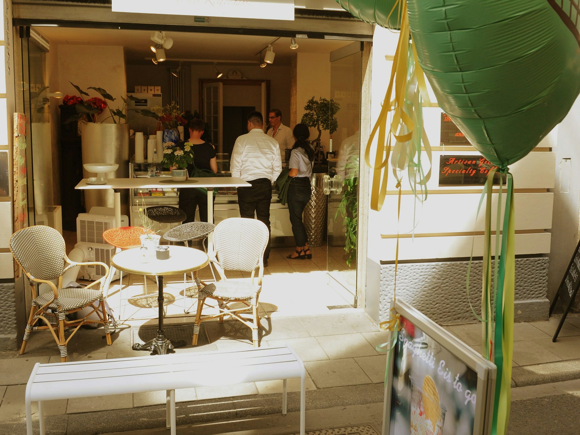 Blick in die Eisdiele Eisliebe in der Kölner Kettengasse.