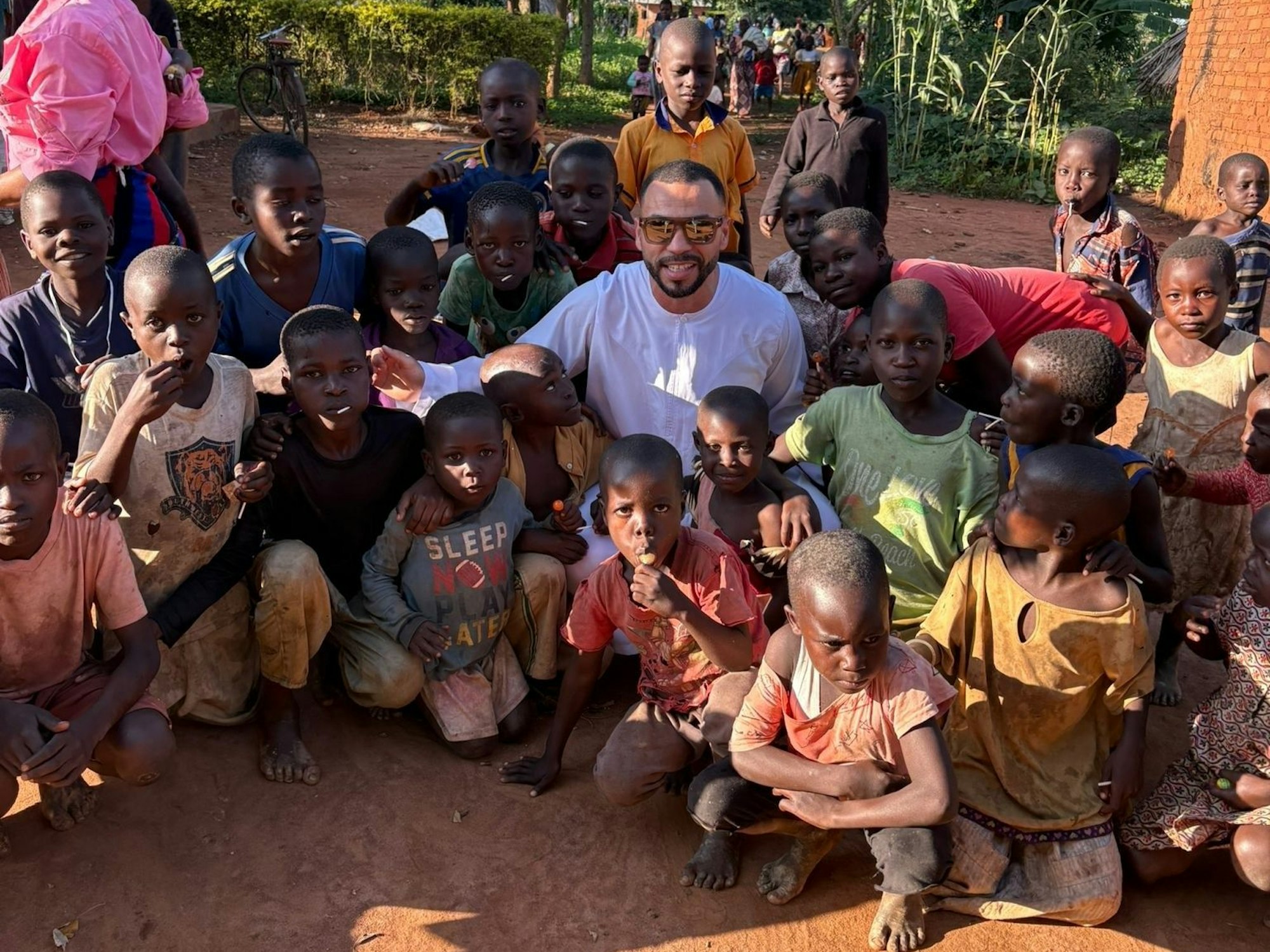 Maurice Weber bei der Brunnen-Einweihung in Uganda.