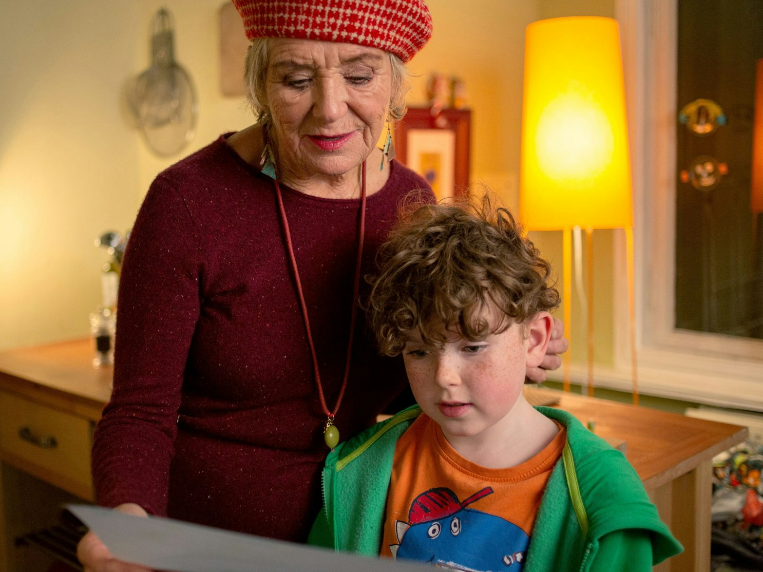 Jutta Speidel und Elliott Woodrufff in "Die schönste Bescherung"