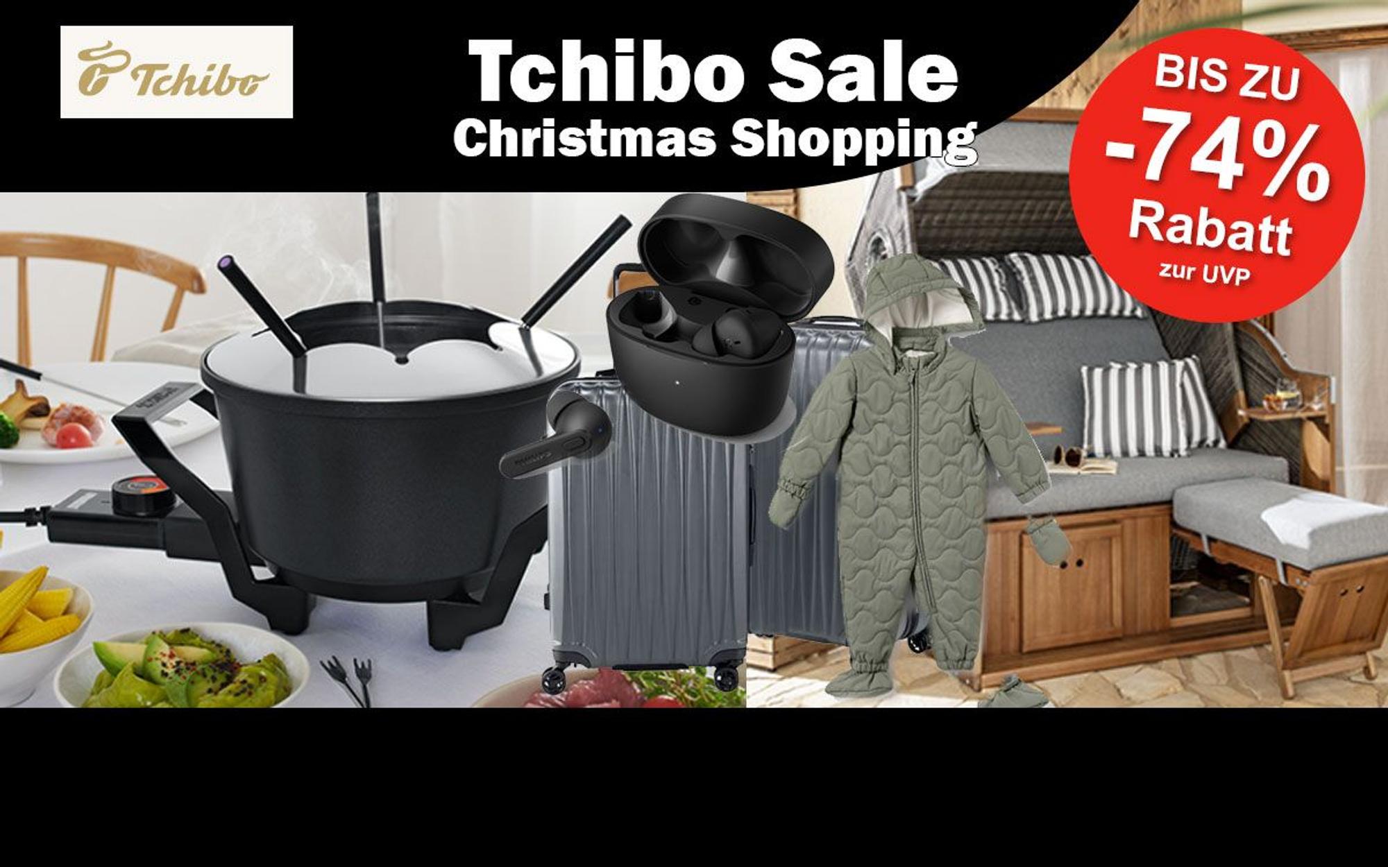 Aud dem Bild ist ein Fondue, Kopfhörer. ein Strandkorb, ein Winteranzug und Koffer im Tchibo Sale zu sehen.