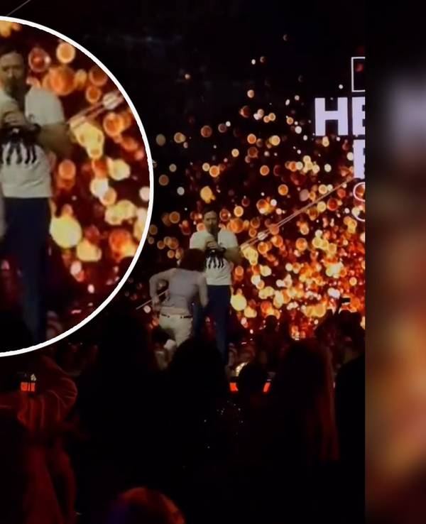 Plötzlich stürmt eine andere Sängerin auf die Bühne während der Aufzeichnung der „Helene Fischer Show”.