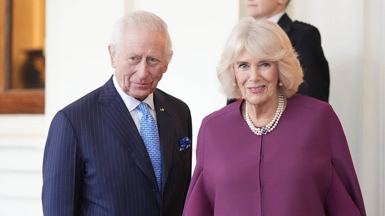 Britain's King Charles and Queen Camilla formally bid farewell to the Emir of Qatar Sheikh Tamim bin Hamad Al Thani and his wife Sheikha Jawaher as they leave Buckingham Palace in London, on the final day of their state visit to the UK, Wednesday Dec. 4, 2024. (Aaron Chown/PA via AP, Pool)