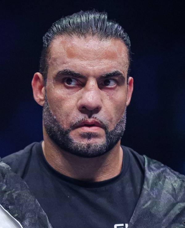 Mahmoud Charr vor seinem Boxkampf am 7. Dezember 2024 gegen Kubrat Pulwe in Sofia.
