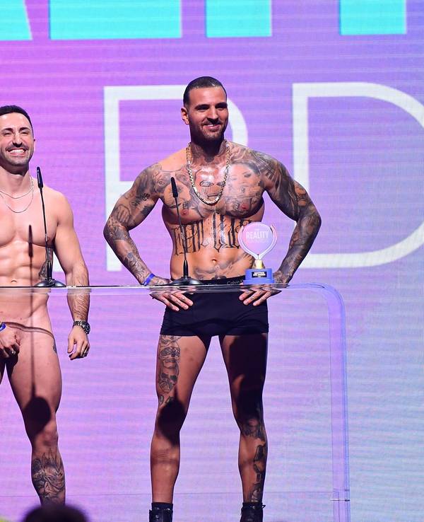 Diogo Sangre (r.) und Fabio De Pasquale stehen bei den RTL-Reality-Awards auf der Bühne.