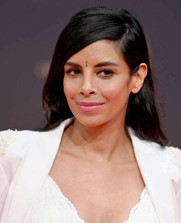 Collien Ulmen-Fernandes, Fernsehmoderatorin, kommt zur Verleihung des Deutschen Fernsehpreises 2022 in die MMC Studios.