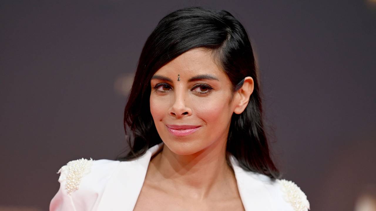 Collien Ulmen-Fernandes, Fernsehmoderatorin, kommt zur Verleihung des Deutschen Fernsehpreises 2022 in die MMC Studios.