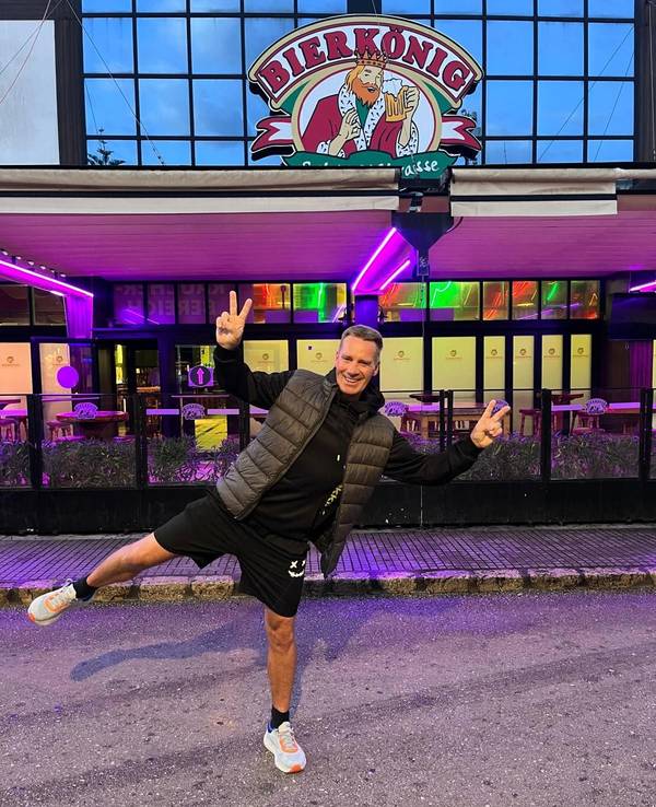 Jürgen Milski vor dem Bierkönig
